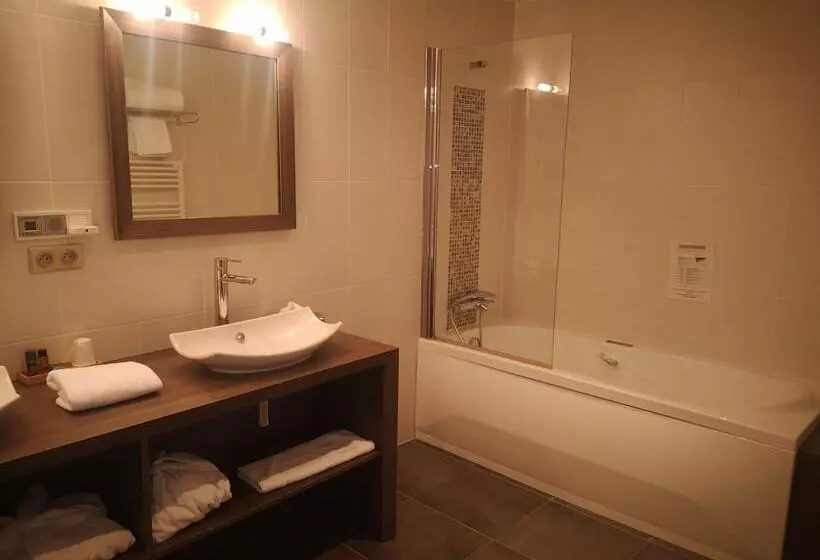 Les Suites   Konine 4   Hotel & Bar & Restaurant