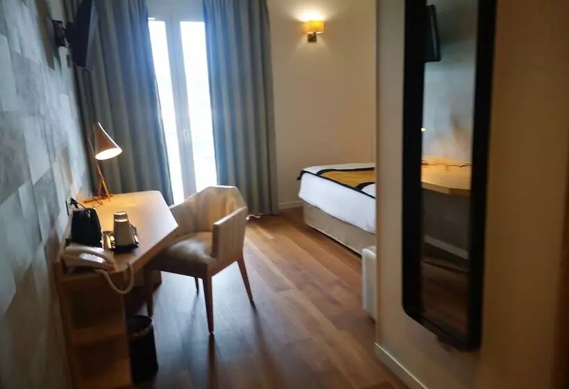 Les Suites   Konine 4   Hotel & Bar & Restaurant