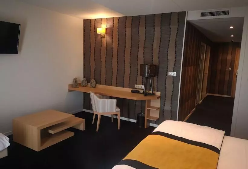 Les Suites   Konine 4   Hotel & Bar & Restaurant