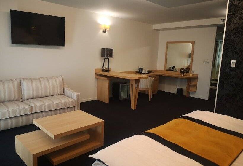 Les Suites   Konine 4   Hotel & Bar & Restaurant