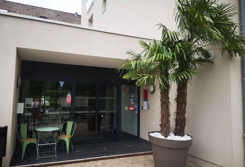 Les Suites   Konine 4   Hotel & Bar & Restaurant