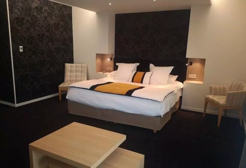 Les Suites   Konine 4   Hotel & Bar & Restaurant