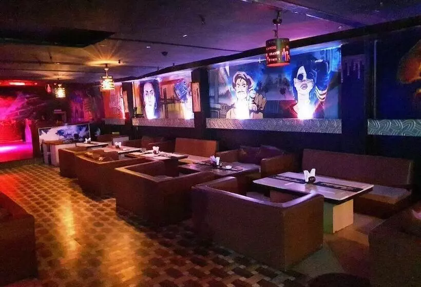 ホテル Mandakini Royale