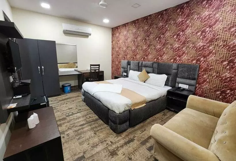 ホテル Mandakini Royale