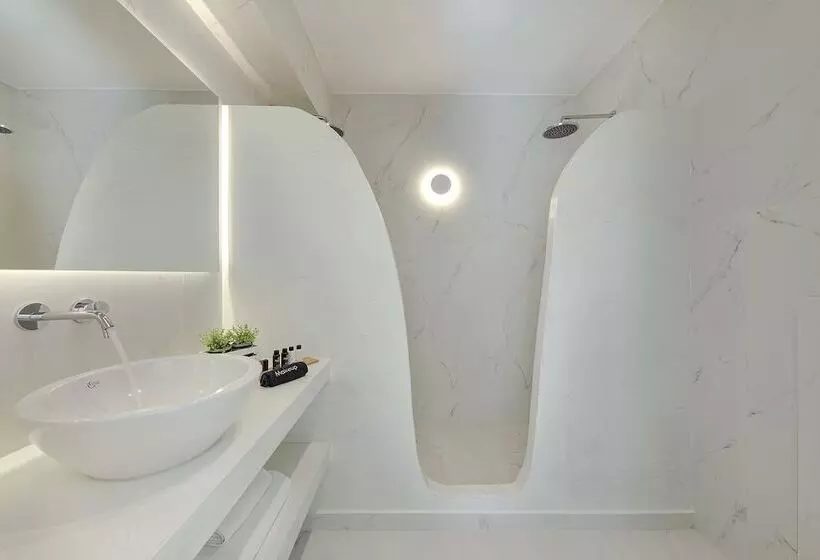 Onyx Hotel & Suites