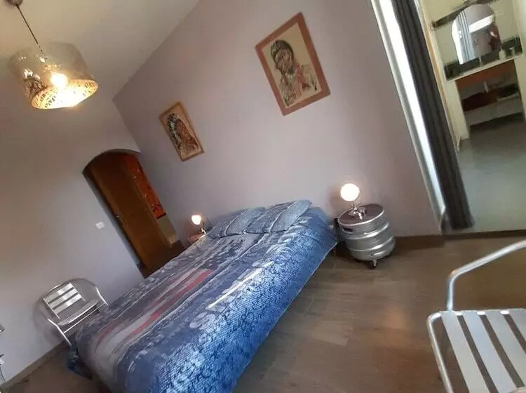 Majatalo Le Clos De La Salamandre