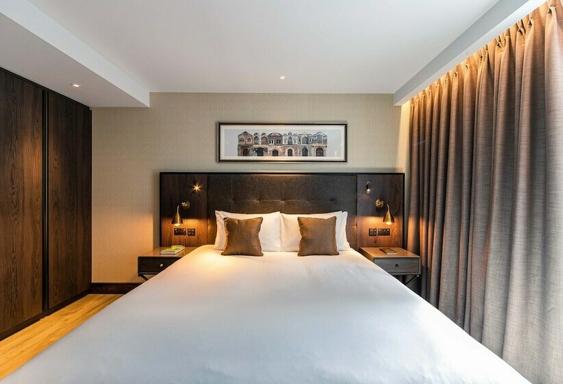 פנסיון The Fellows House Mews