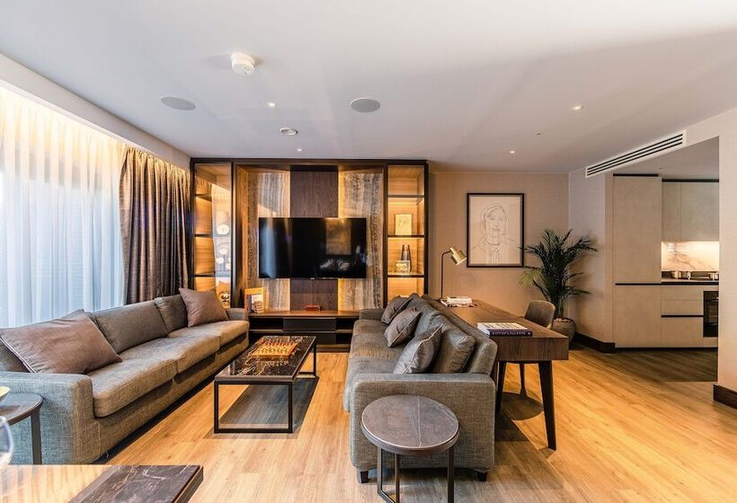 פנסיון The Fellows House Mews