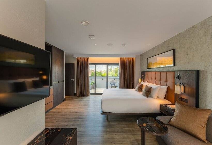 פנסיון The Fellows House Mews