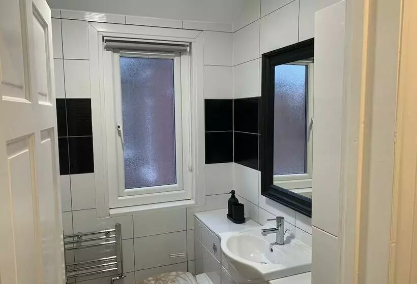 Residenssi 4br 10guests Parking Garden