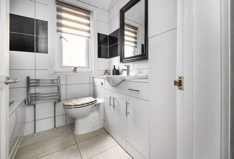 Residenssi 4br 10guests Parking Garden