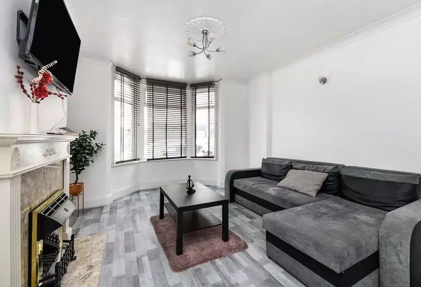 Residenssi 4br 10guests Parking Garden