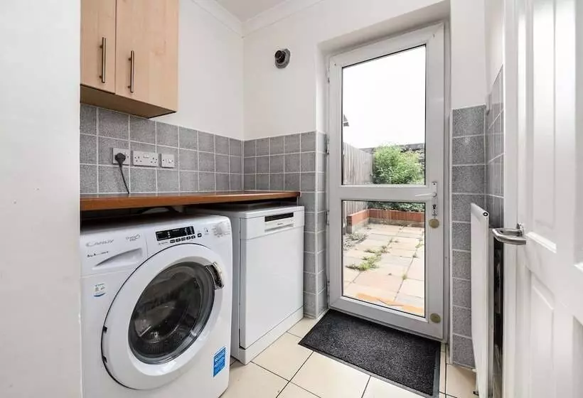 Residenssi 4br 10guests Parking Garden