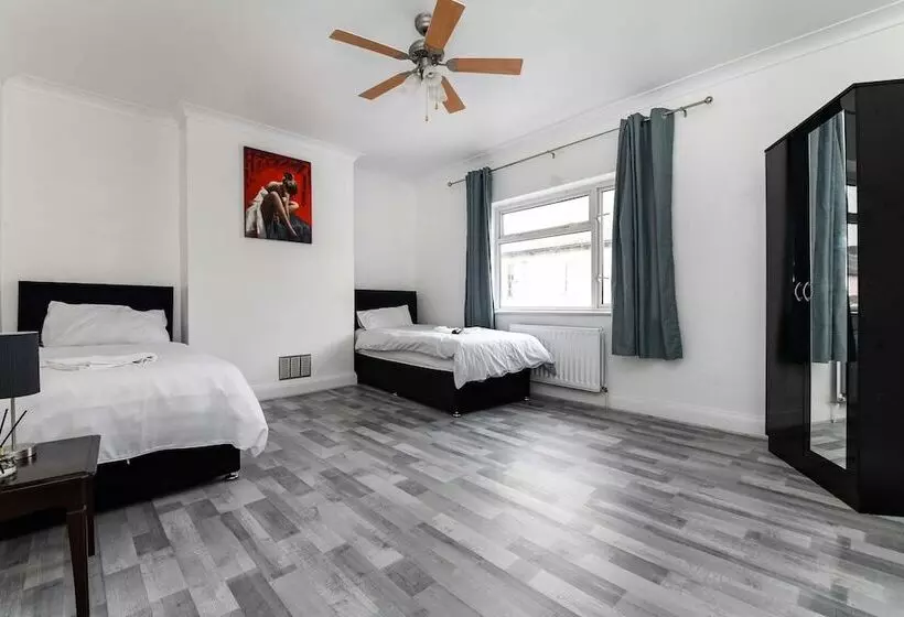 Residenssi 4br 10guests Parking Garden