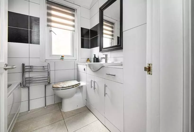 Residenssi 4br 10guests Parking Garden