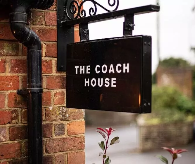 Hostelli Hare & Hounds Newbury