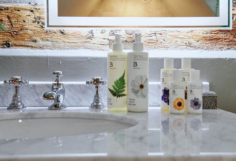 客栈  Hare & Hounds Newbury