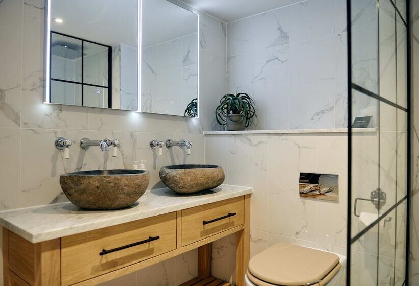 客栈  Hare & Hounds Newbury