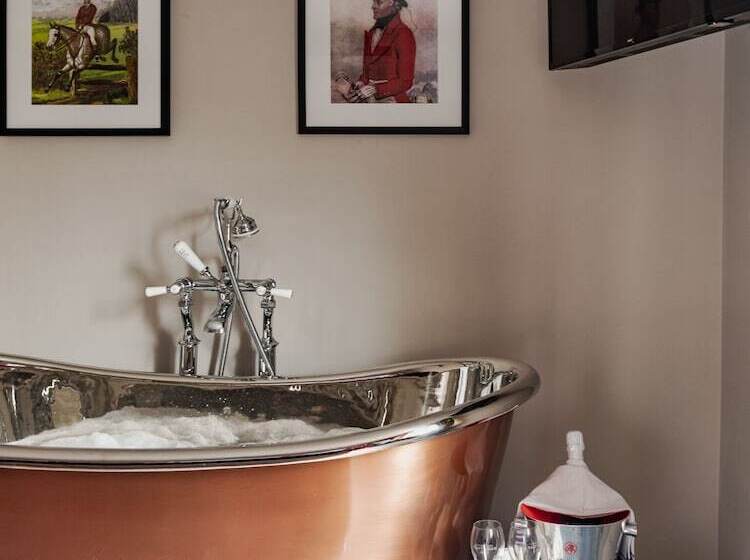 客栈  Hare & Hounds Newbury