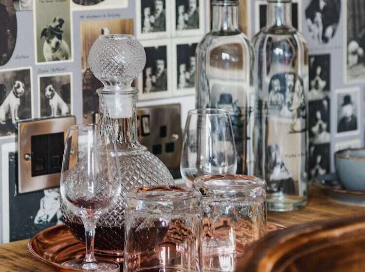 客栈  Hare & Hounds Newbury