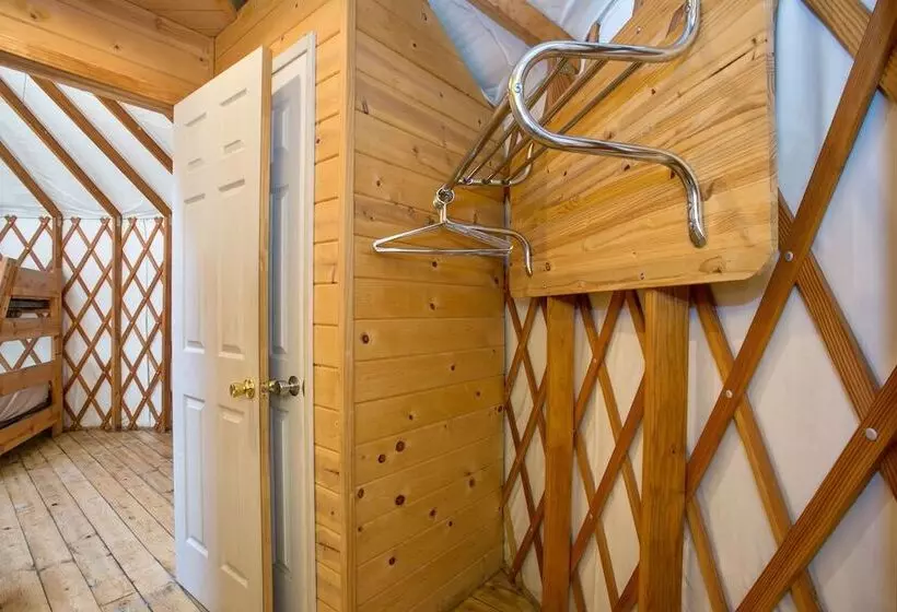 ホテル Yosemite Lakes Rv Resort