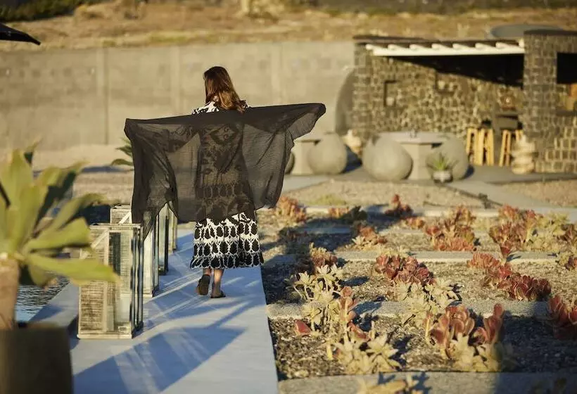 هتل Absolute Paradise Santorini  Adults Only