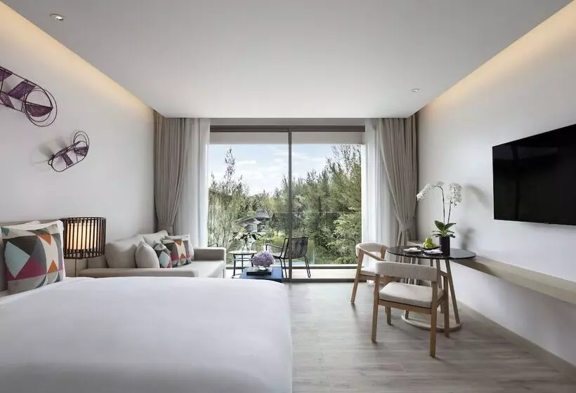 ホテル Avani+ Khao Lak Resort