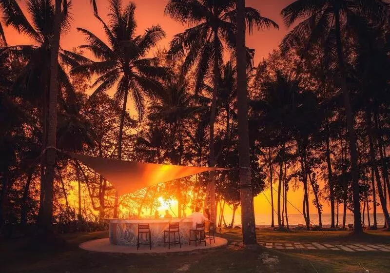 ホテル Avani+ Khao Lak Resort