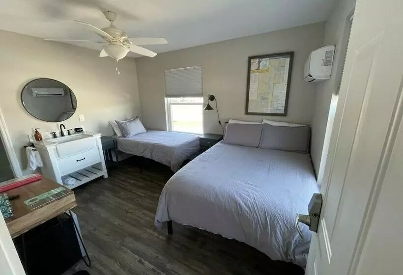 Hotelli Talkin Tackle Outfitter And Lodge