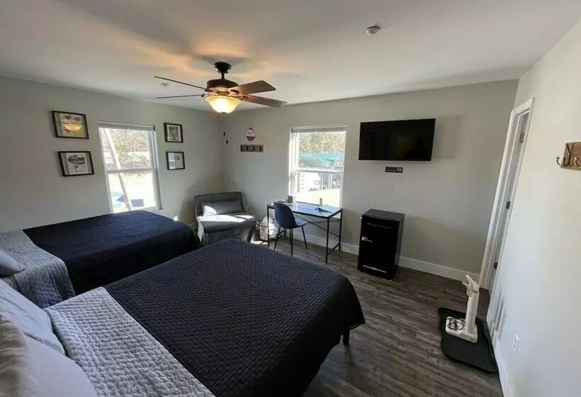 Hotelli Talkin Tackle Outfitter And Lodge