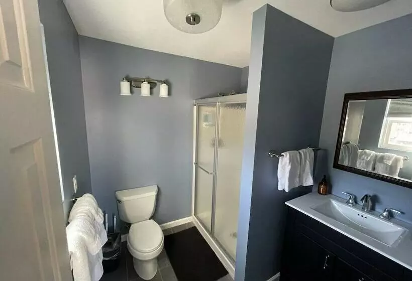 Hotelli Talkin Tackle Outfitter And Lodge