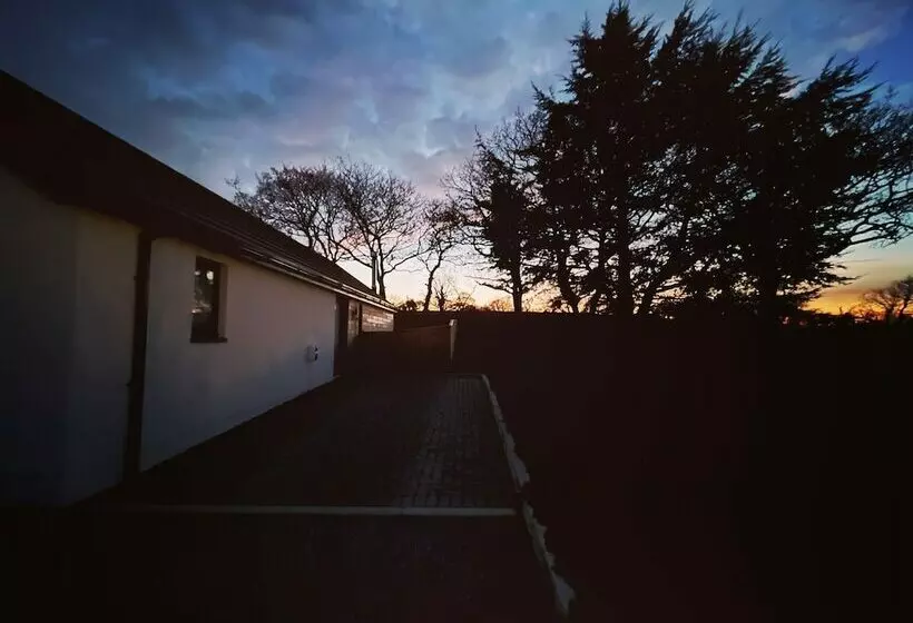 Oak Cottage