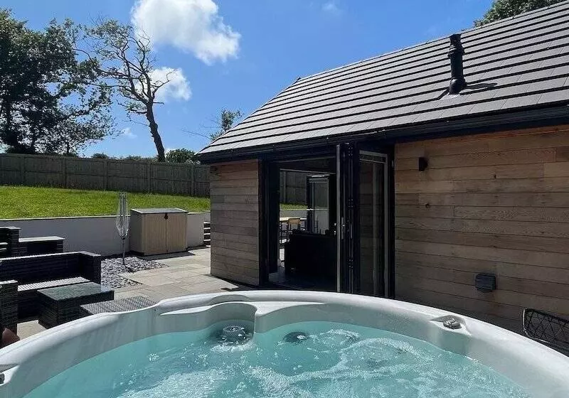 Oak Cottage