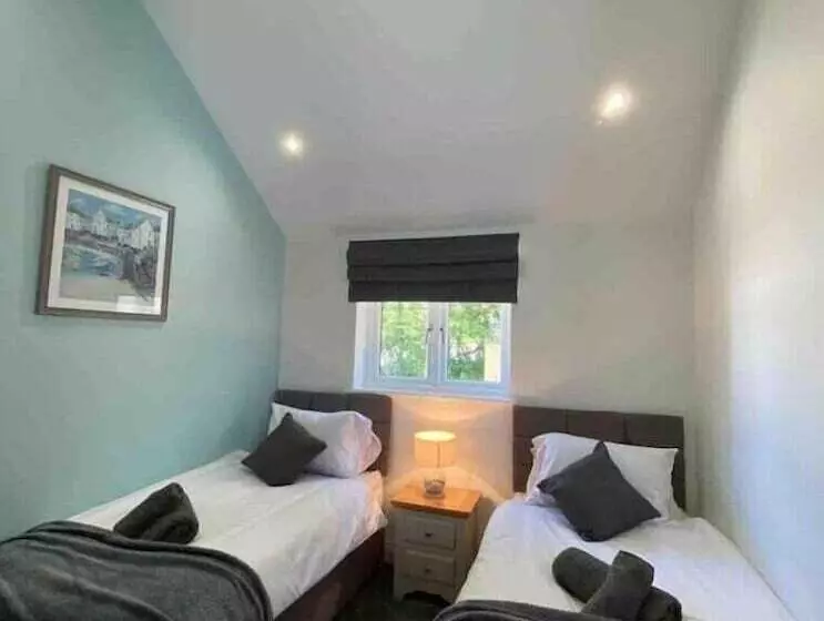 Oak Cottage