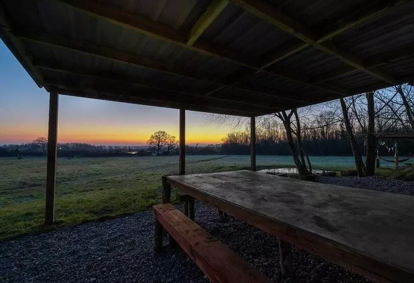 Hotelli Arcadia Safari Tent In Private 5 Acre Field