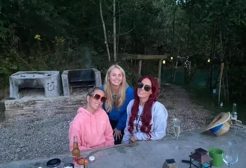 Hotelli Arcadia Safari Tent In Private 5 Acre Field