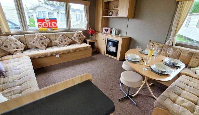 ホテル Family Friendly 2 Bed Caravan In Rhyl, North Wales