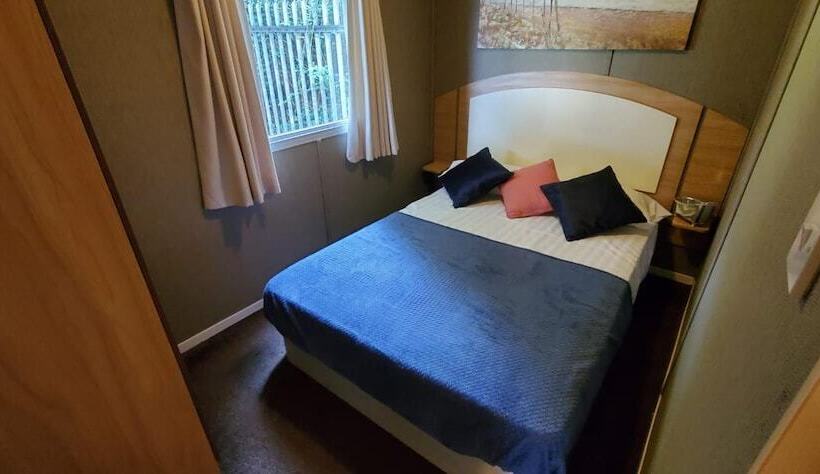 ホテル Family Friendly 2 Bed Caravan In Rhyl, North Wales