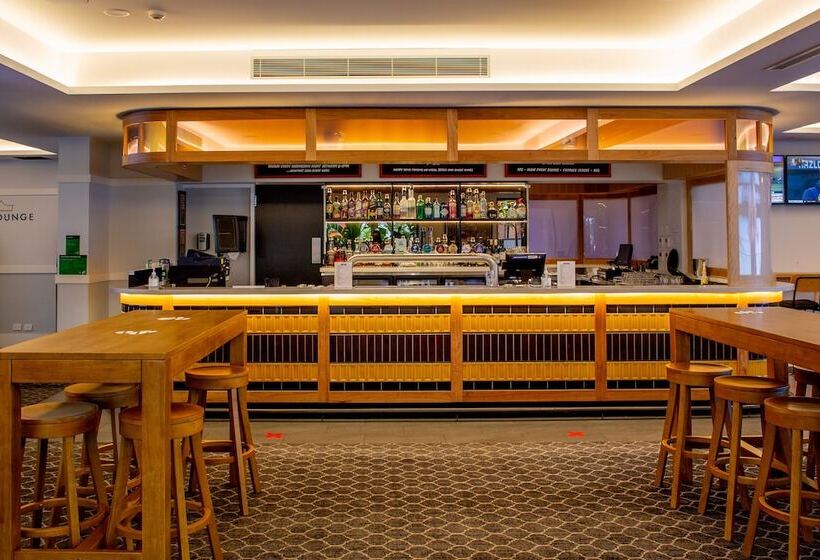 בית מלון כפרי Five Island