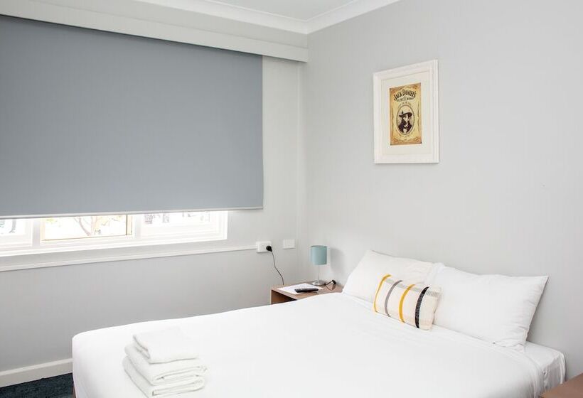 בית מלון כפרי Five Island