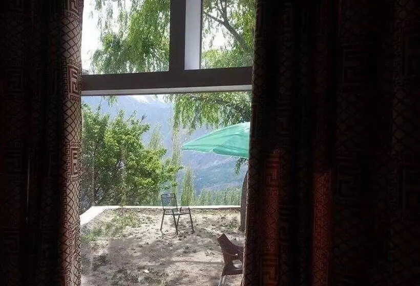 هتل Hunza Huts Duikar Altit