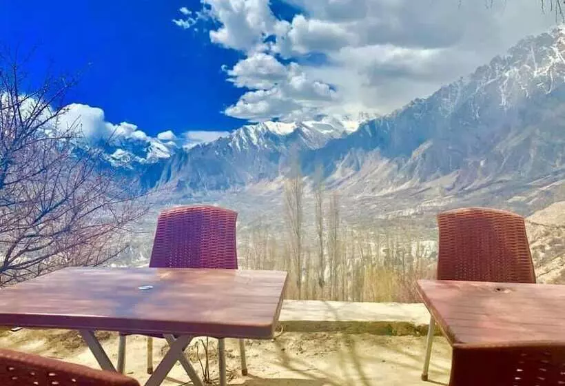 هتل Hunza Huts Duikar Altit