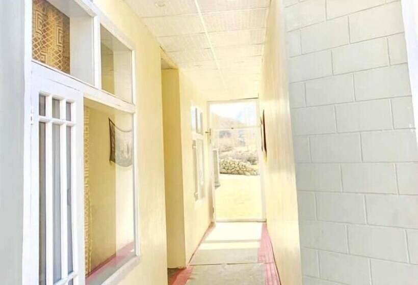 هتل Hunza Huts Duikar Altit