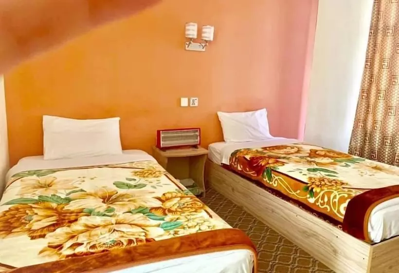 هتل Hunza Huts Duikar Altit