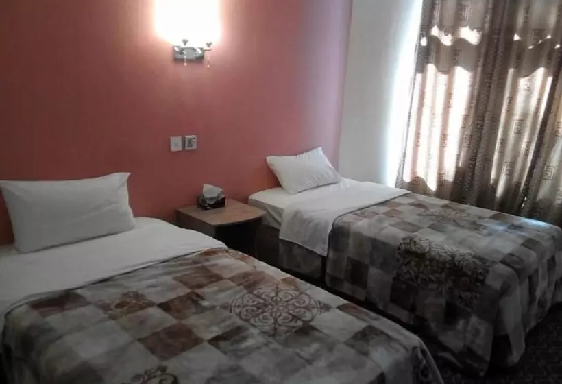 هتل Hunza Huts Duikar Altit