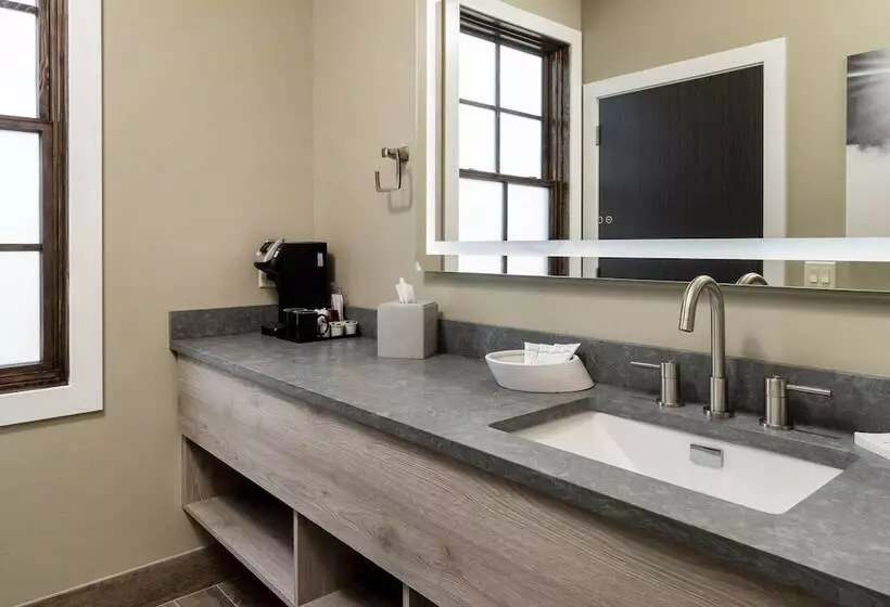 Hotelli Ski Inn Taphouse