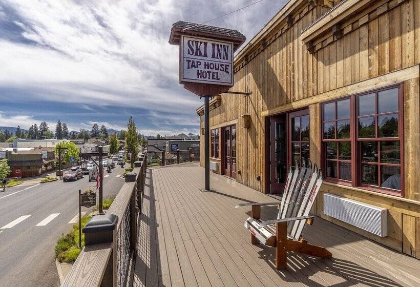 ホテル Ski Inn Taphouse