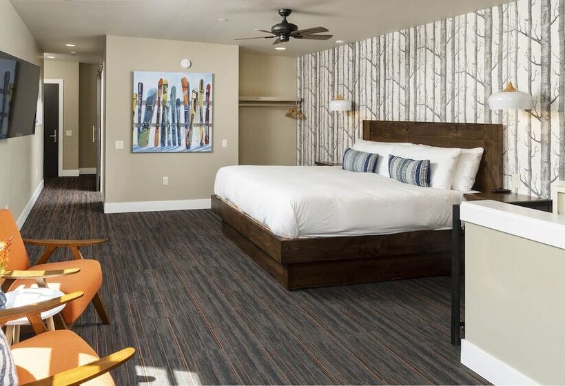 ホテル Ski Inn Taphouse