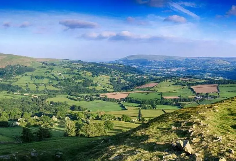 Luxury Secluded Camping In The Brecon Beacons