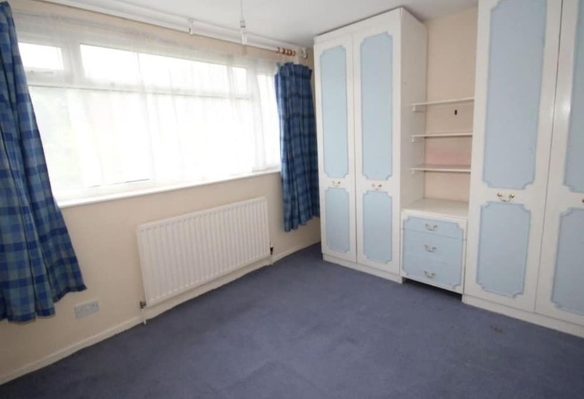 레지던스 Inviting 5 Bed House In Stockport Bramhall